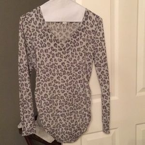 Old navy gray leopard print maternity sweater